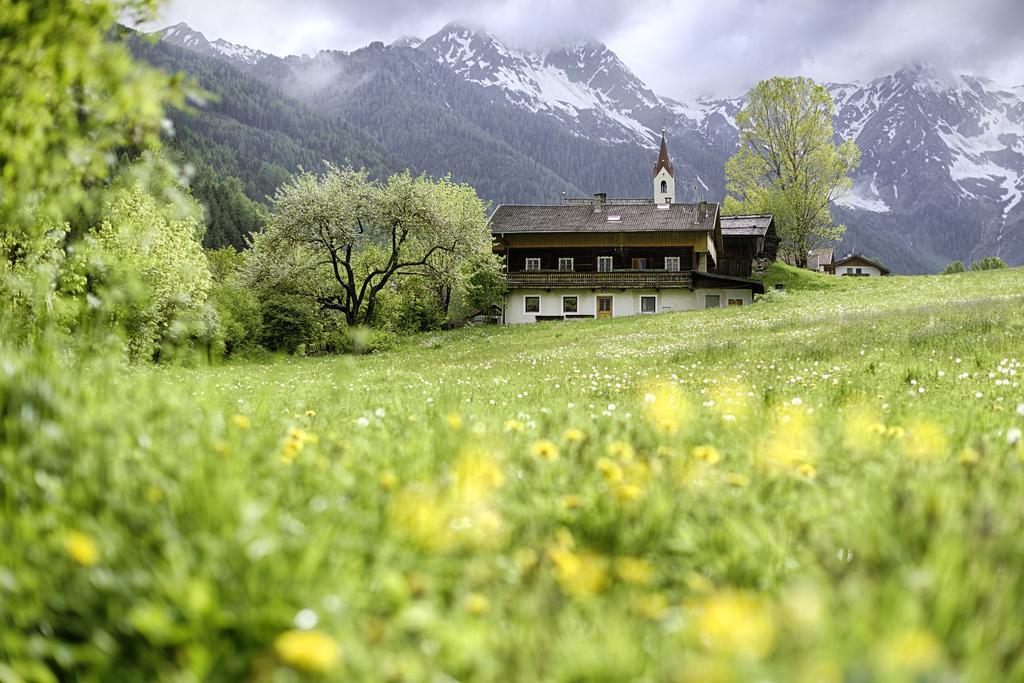 Alpine Luxury Spa Resort Schwarzenstein Лутаґо Екстер'єр фото