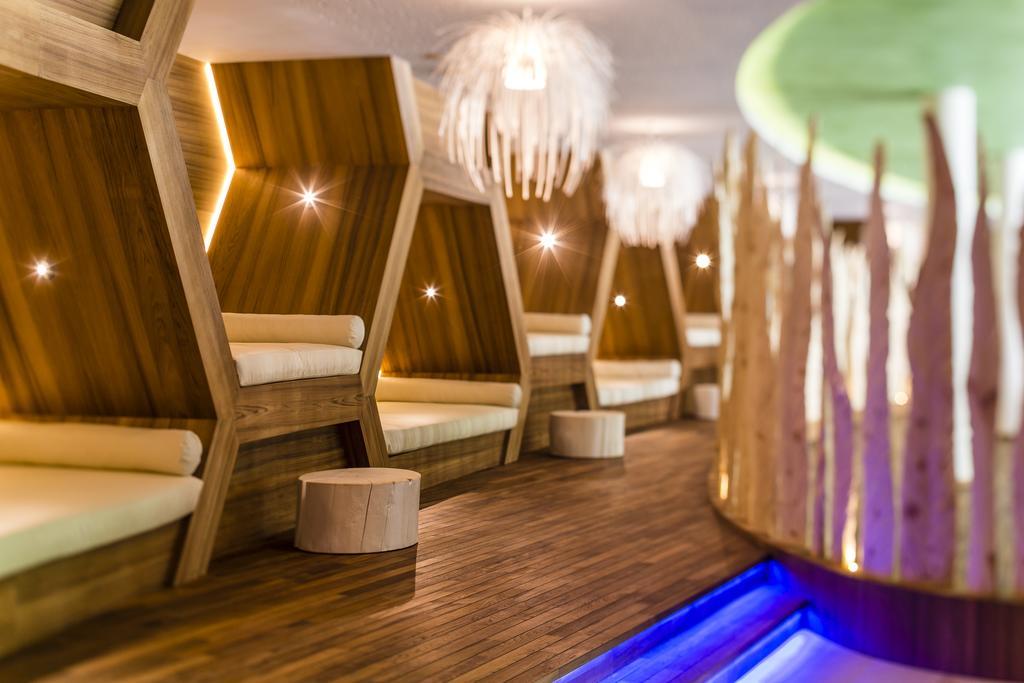 Alpine Luxury Spa Resort Schwarzenstein Лутаґо Екстер'єр фото