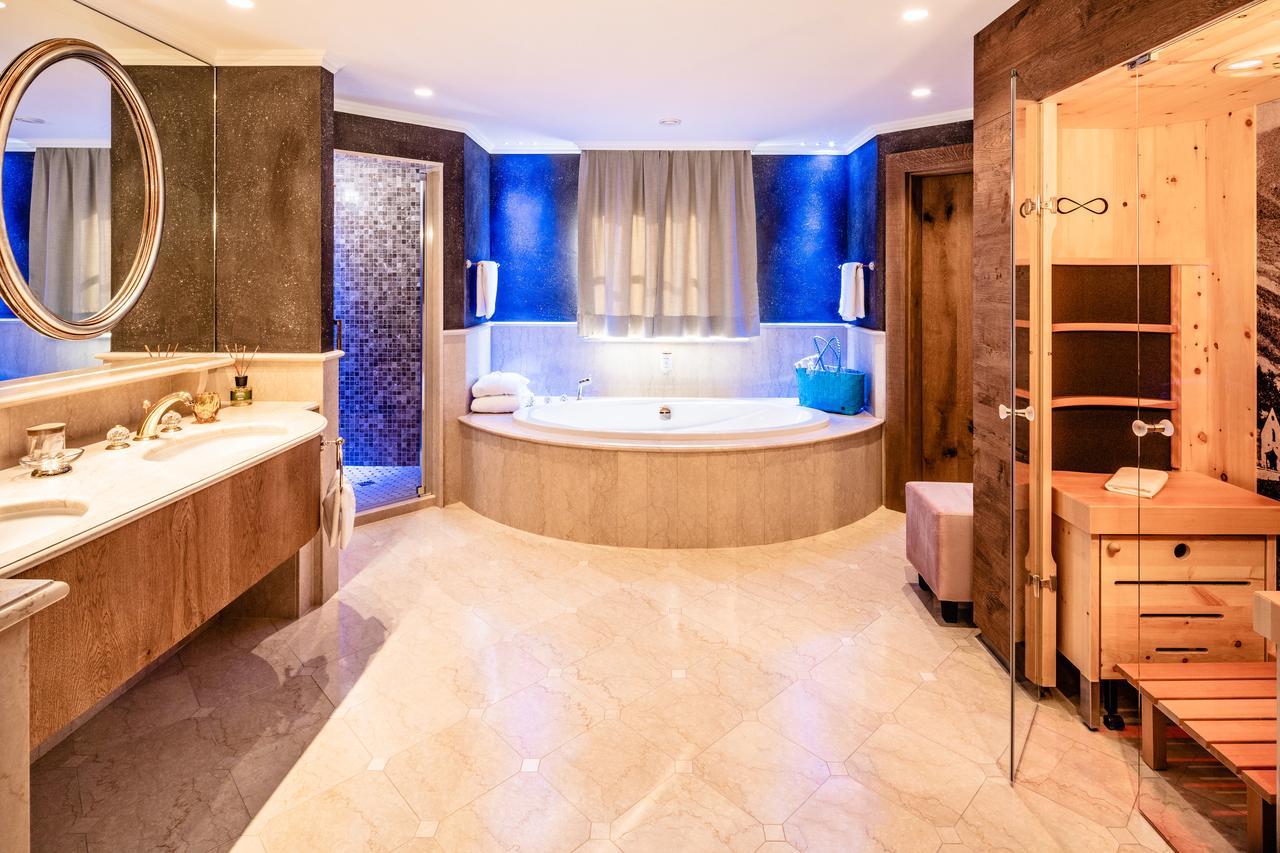 Alpine Luxury Spa Resort Schwarzenstein Лутаґо Екстер'єр фото